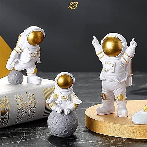 Astronaut Spaceman Statue Ornament.